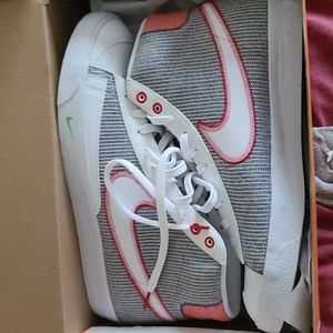 Nike blazer mid size 14